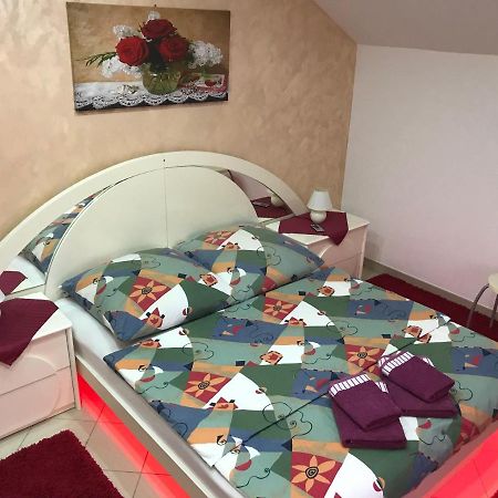 Guesthouse Rebel Deliblato المظهر الخارجي الصورة